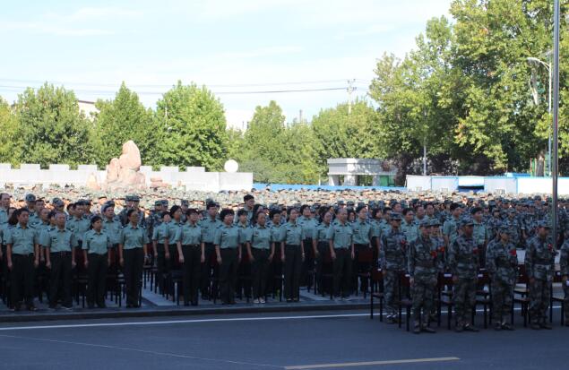 学校广场(图1)