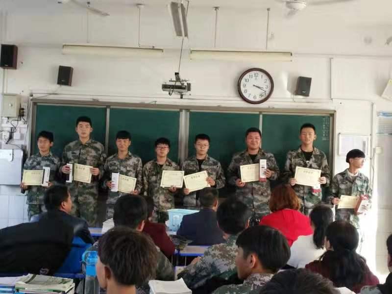 家校沟通 企业助学 圆梦中专-新郑中专机电部家长会圆满召开(图11)