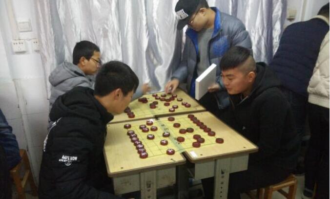 我校象棋协会年终总决赛圆满举办(图3)