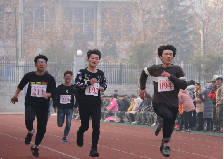 我校成功举行2017年师生冬季越野赛(图3)