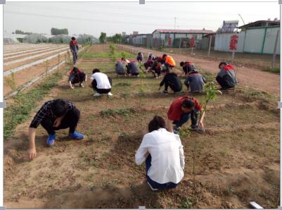 15生物学生到基地实习(图2)