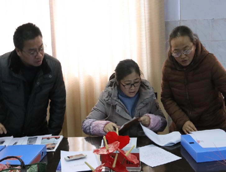 郑州市中等职业教育驻我校现代农艺专业技能工作室迎接届满考核(图2)