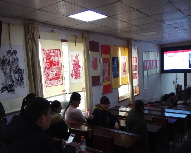 我校艺术幼教部携手新郑市收藏协会成功举办剪纸艺术讲座(图3)
