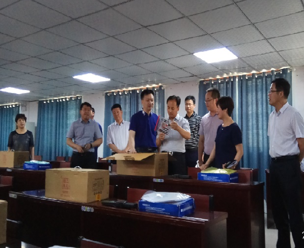 市长马志峰视察我校高招考点准备工作(图1)