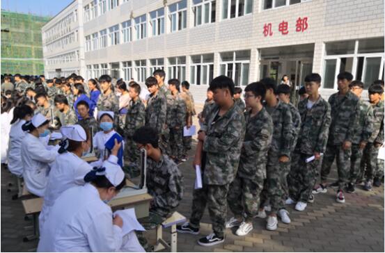 新郑市中等专业学校2018年学生体检简报(图1) 新郑市中等专业学校2018年学生体检简报(图1)