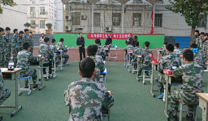 我校机电部举行期中技能竞赛活动(图1)