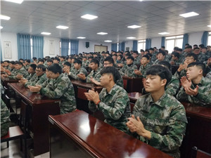 温州长江公司宋文成经理为汽车专业17级学生作就业指导报告(图6)