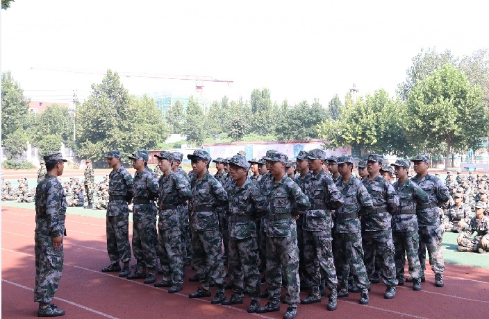 追梦路上有你有我 ——军训会操随想(图5)