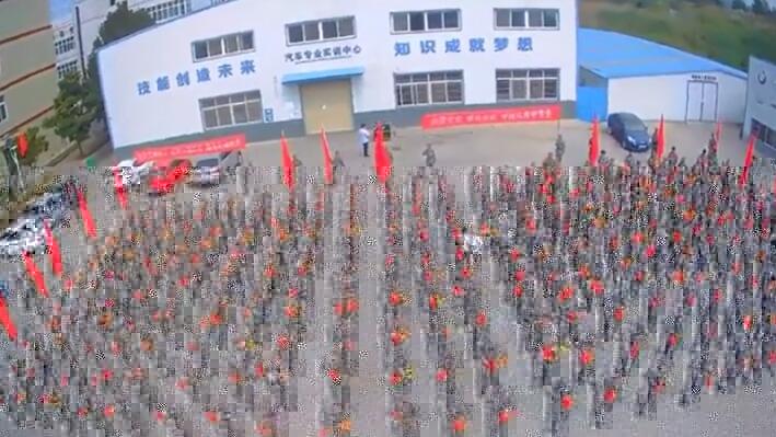 新郑中专汽车部师生向祖国71华诞献礼(图3)