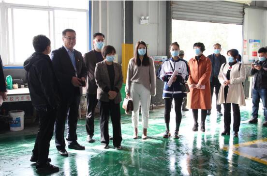 新郑市政协领导来我校调研职业教育(图4)
