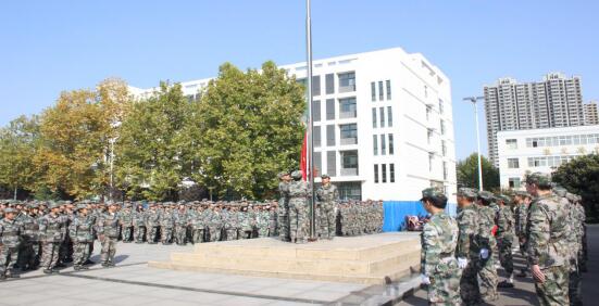 新郑中专举行十八岁成人宣誓仪式(图3)
