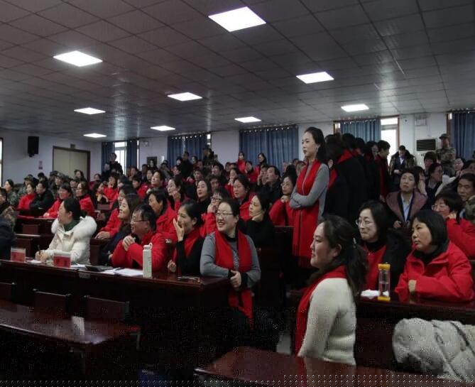 我校成功举行“不忘初心、砥砺前行”教职工合唱比赛(图2)