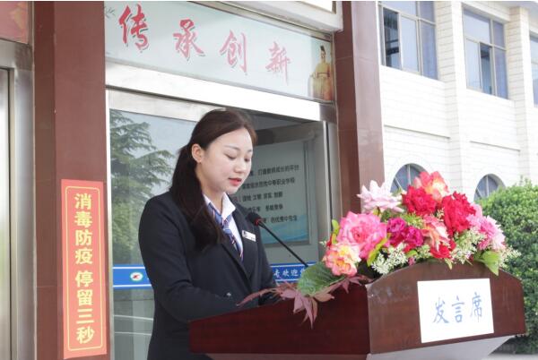 职教活动周系列4－我校成功举行优秀毕业生报告会(图4)