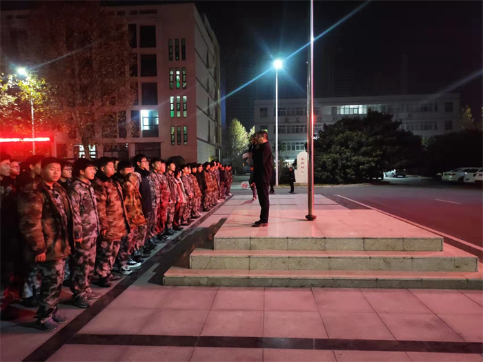 开展夜间演练  确保学生安全(图10)