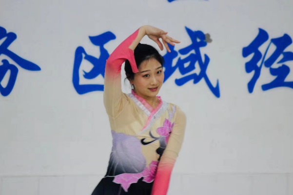 我校艺术幼教部举行校企合作双选会(图8)