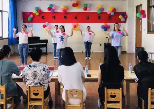 我校艺术幼教部举行校企合作双选会(图12)