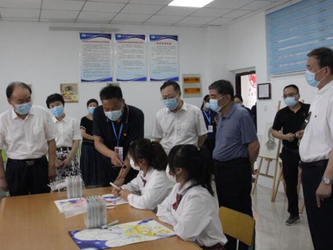 省人大党委会调研组到我校专题调研职业教育工作(图11)